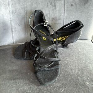 Used woman’s Sansha ballroom shoes 7.5